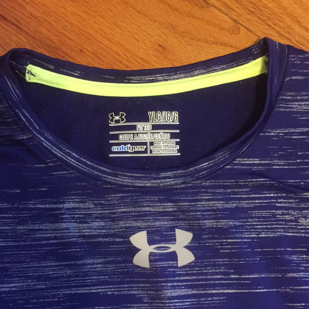 Under Armour top - Picture 3 of 5
